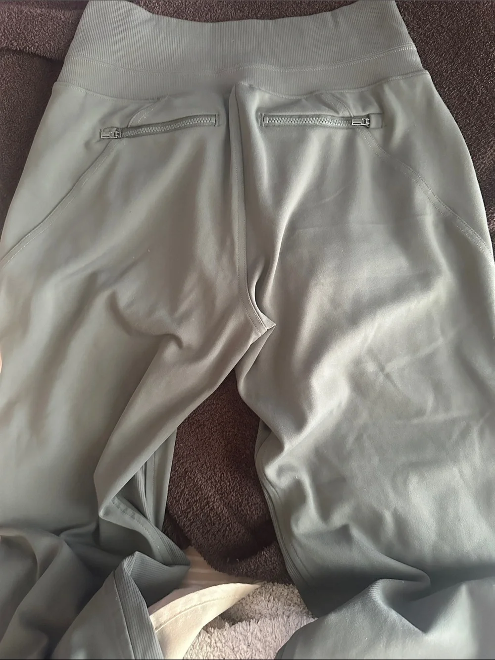 Athleta olive XS Brooklyn joggers. EUC - Picture 5 of 7